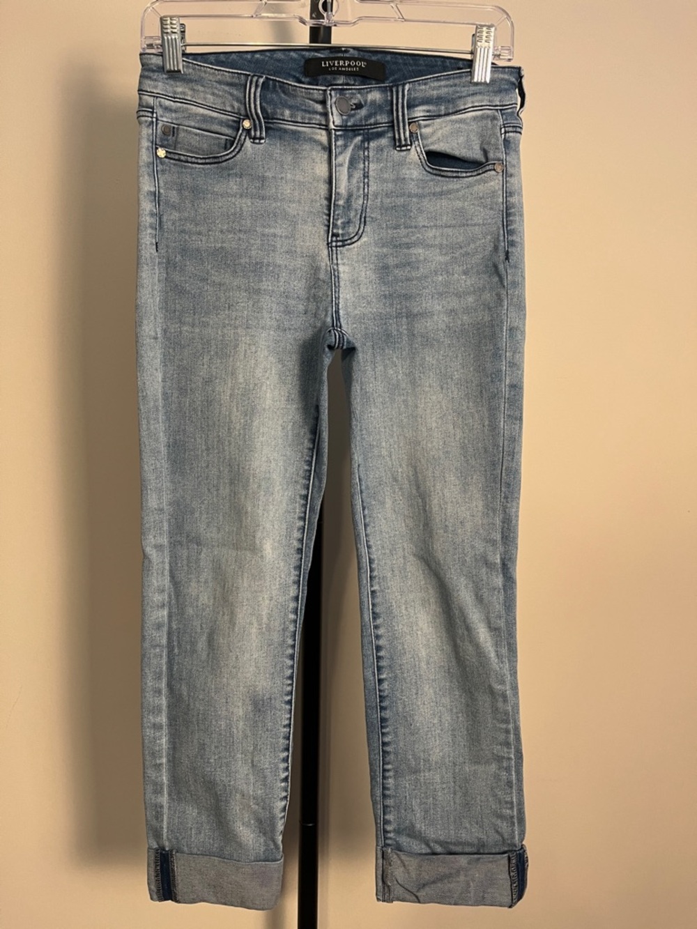 Liverpool Crop Wide Cuff Stretchy Light Wash Blue Jeans Mid Rise Size 6 - Picture 2 of 13